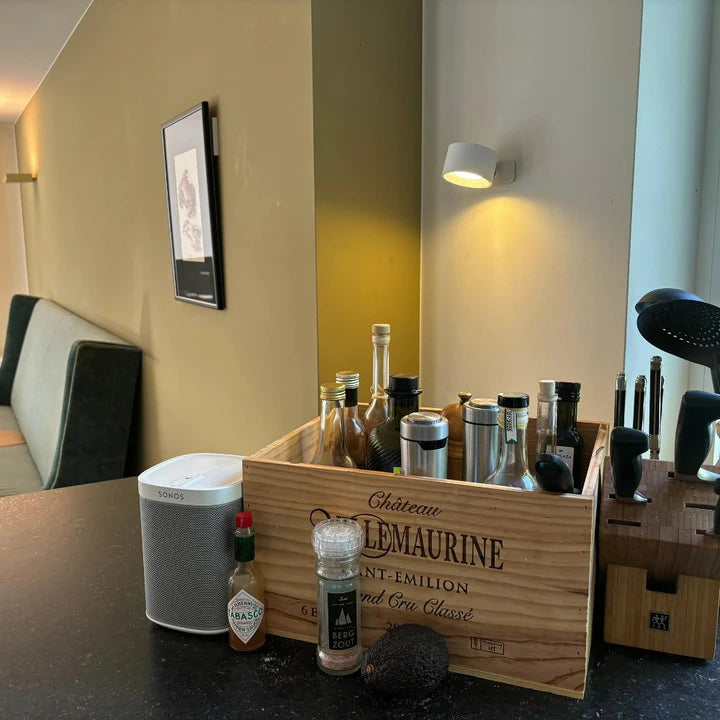 InfinityView™ – Modern Minimalist Wall Lamp